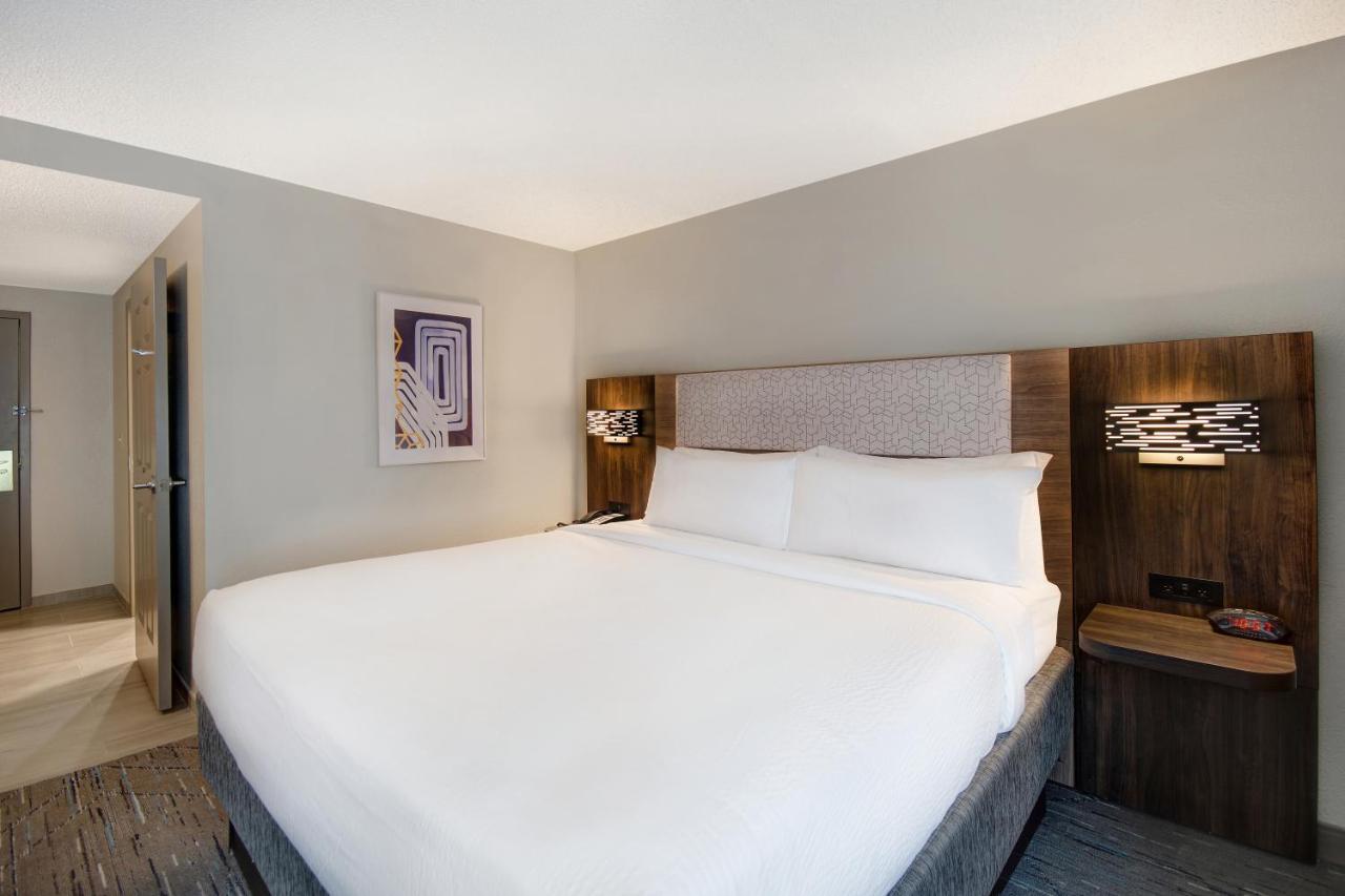 Holiday Inn Express Rochester - University Area By Ihg Dış mekan fotoğraf