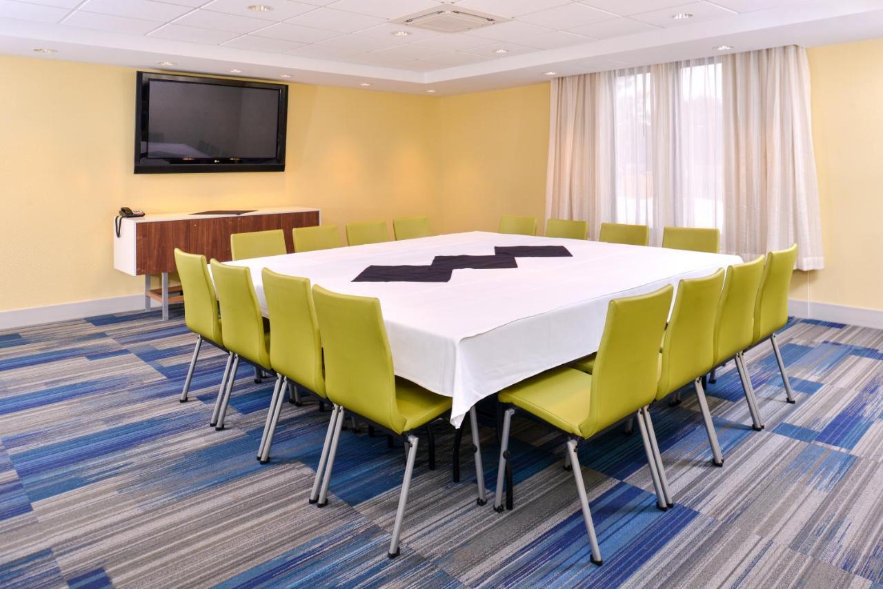 Holiday Inn Express Rochester - University Area By Ihg Dış mekan fotoğraf